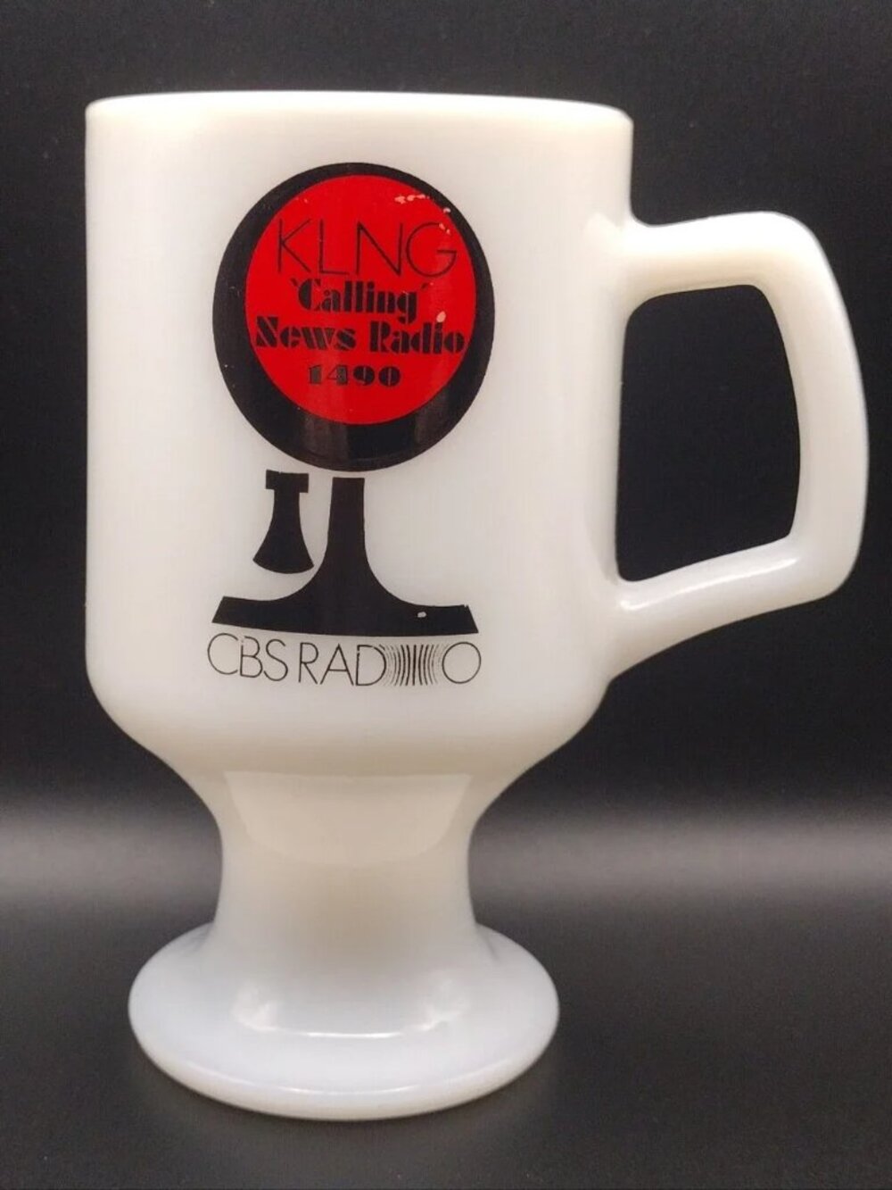 1970 KLNG Calling News Radio 1490 CBS Radio Milk Glass Pedestal Coffee Mug